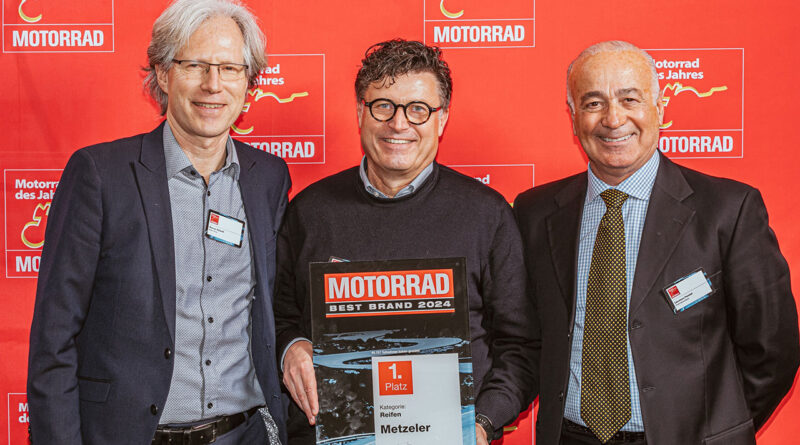 Marcus Schardt (Motor Presse) with Michael Müller & Salvatore Pennisi (Metzeler)