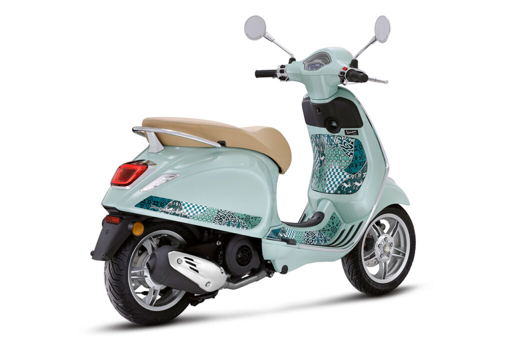 Vespa Primavera Batik