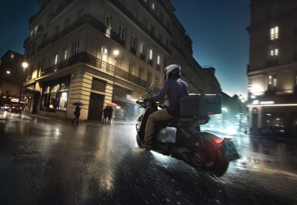 BMW Motorrad presents the new BMW CE 04