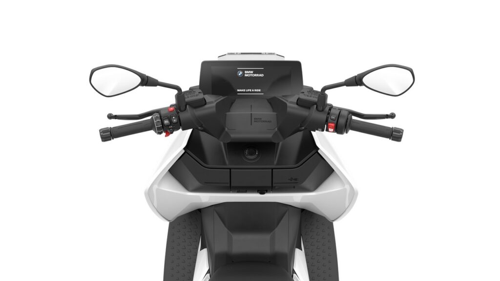 BMW Motorrad presents the new BMW CE 04