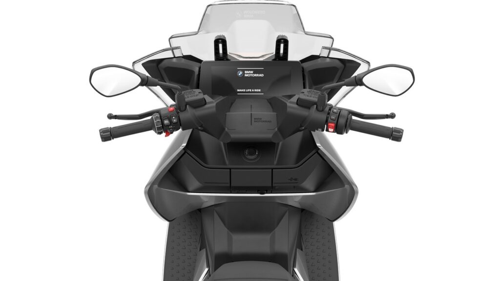 BMW Motorrad presents the new BMW CE 04